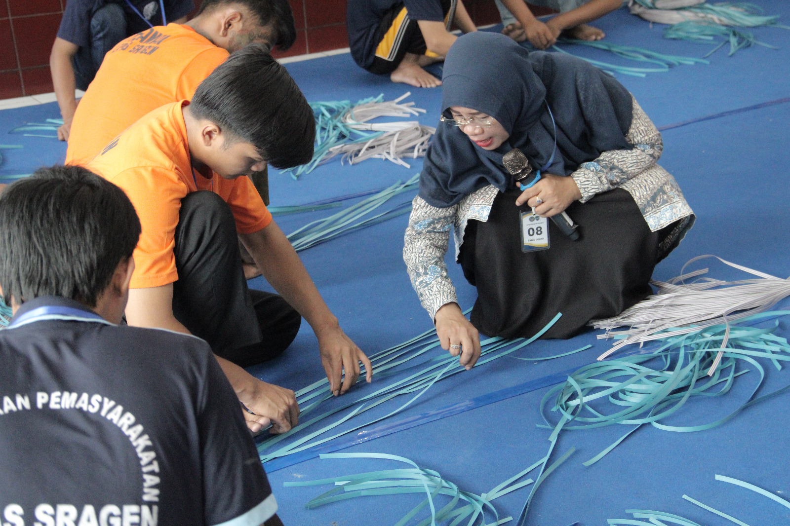 Asah Kreativitas, 15 Warga Binaan Lapas Sragen Ikuti Pelatihan Anyaman Tas